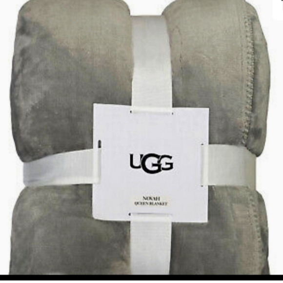 UGG Bedding Ugg Novah Plush Queen Blanket Seal Gray Poshmark